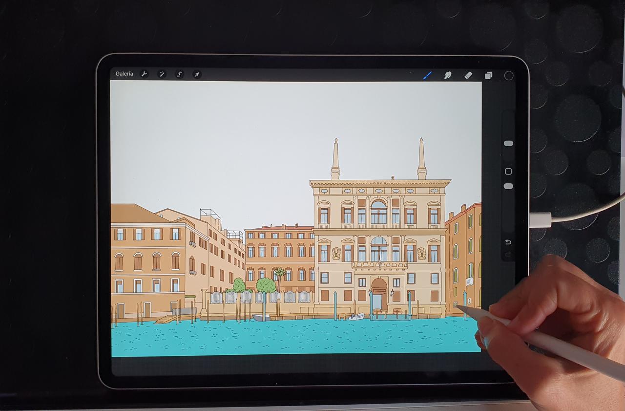 L'illustration représente l'hôtel Aman Venice, avec un croquis architectural numérique de la façade du bâtiment sur un écran d'iPad.